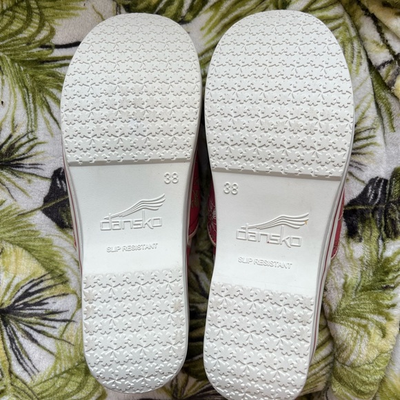 Dansko vegan volley Hawaiian 🌺 floral canvas clogs NEW - Picture 5 of 5